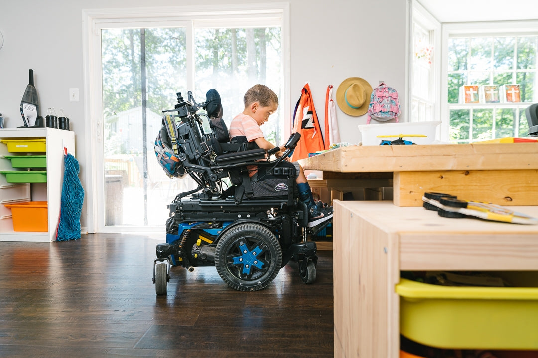 Quantum Edge 3 Stretto Narrow Base Powerchair