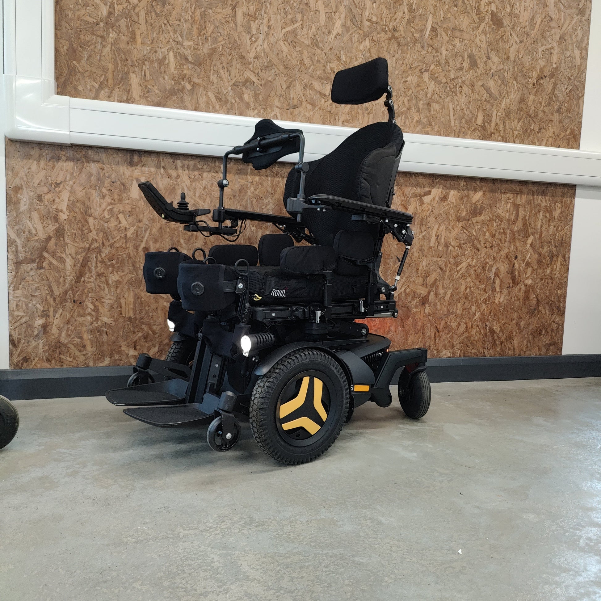 Ex-Demo / Used Permobil F5 Corpus VS - Beyond Mobility.