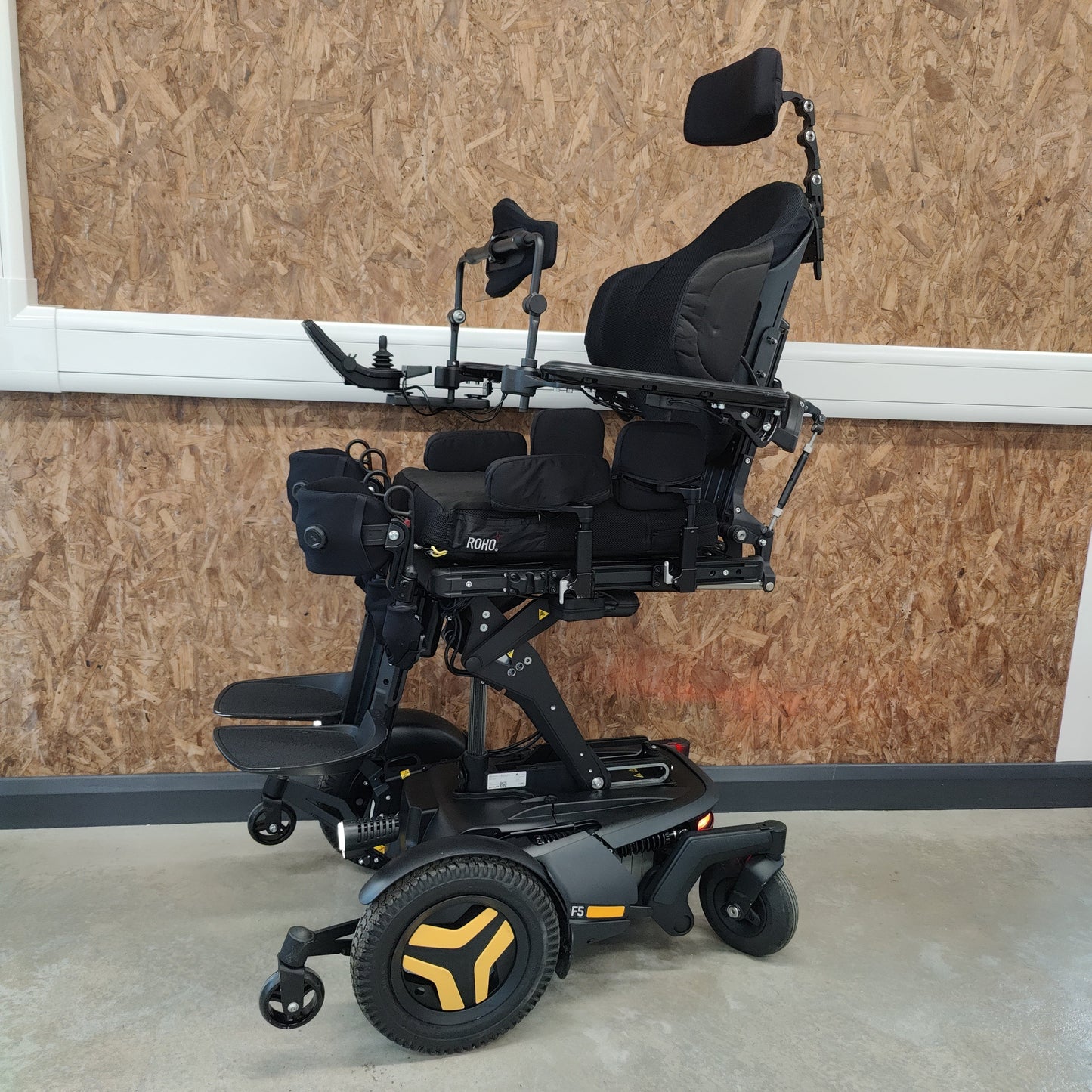 Ex-Demo / Used Permobil F5 Corpus VS - Beyond Mobility.